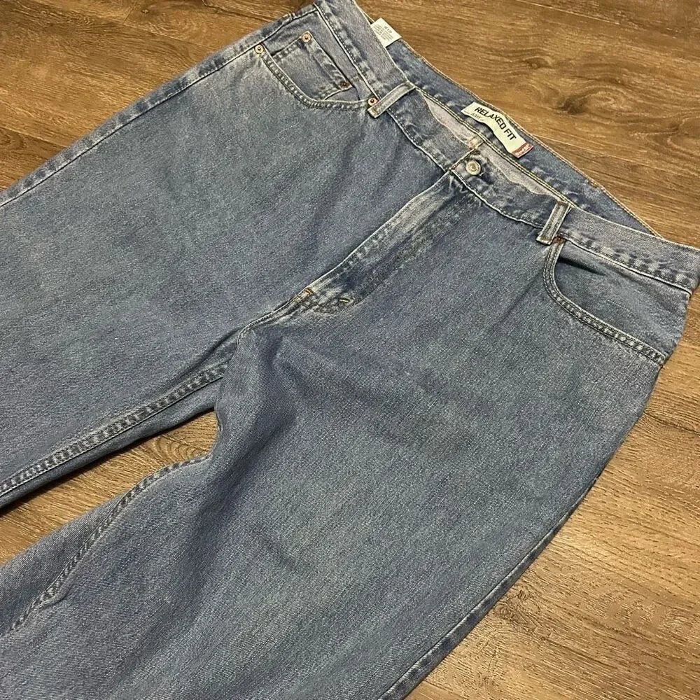 Levi's 550 Relaxed Fit Mens 40x34 Blue Jeans Light Wash Denim Great Condition